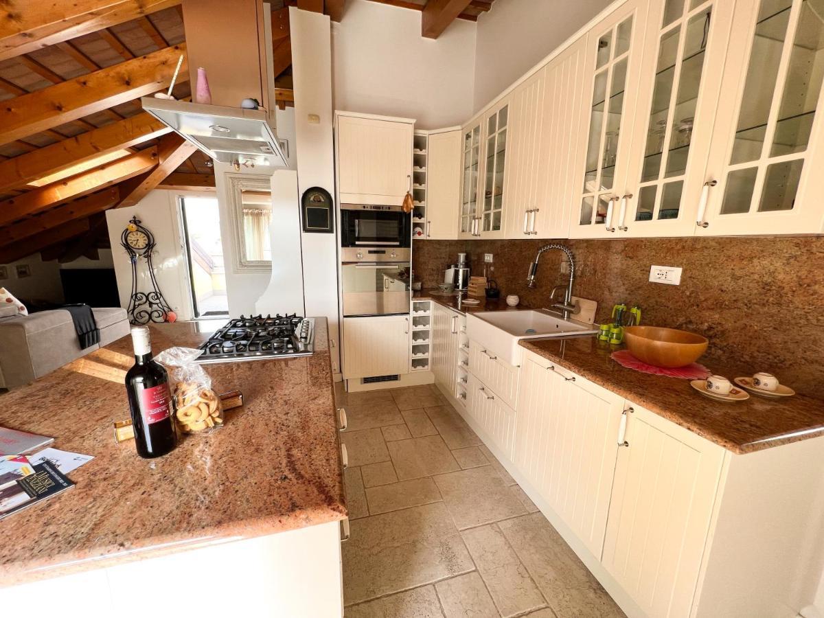 شقة Erman House Mansarda Sulla Riviera Del Brenta Venezia دولو المظهر الخارجي الصورة