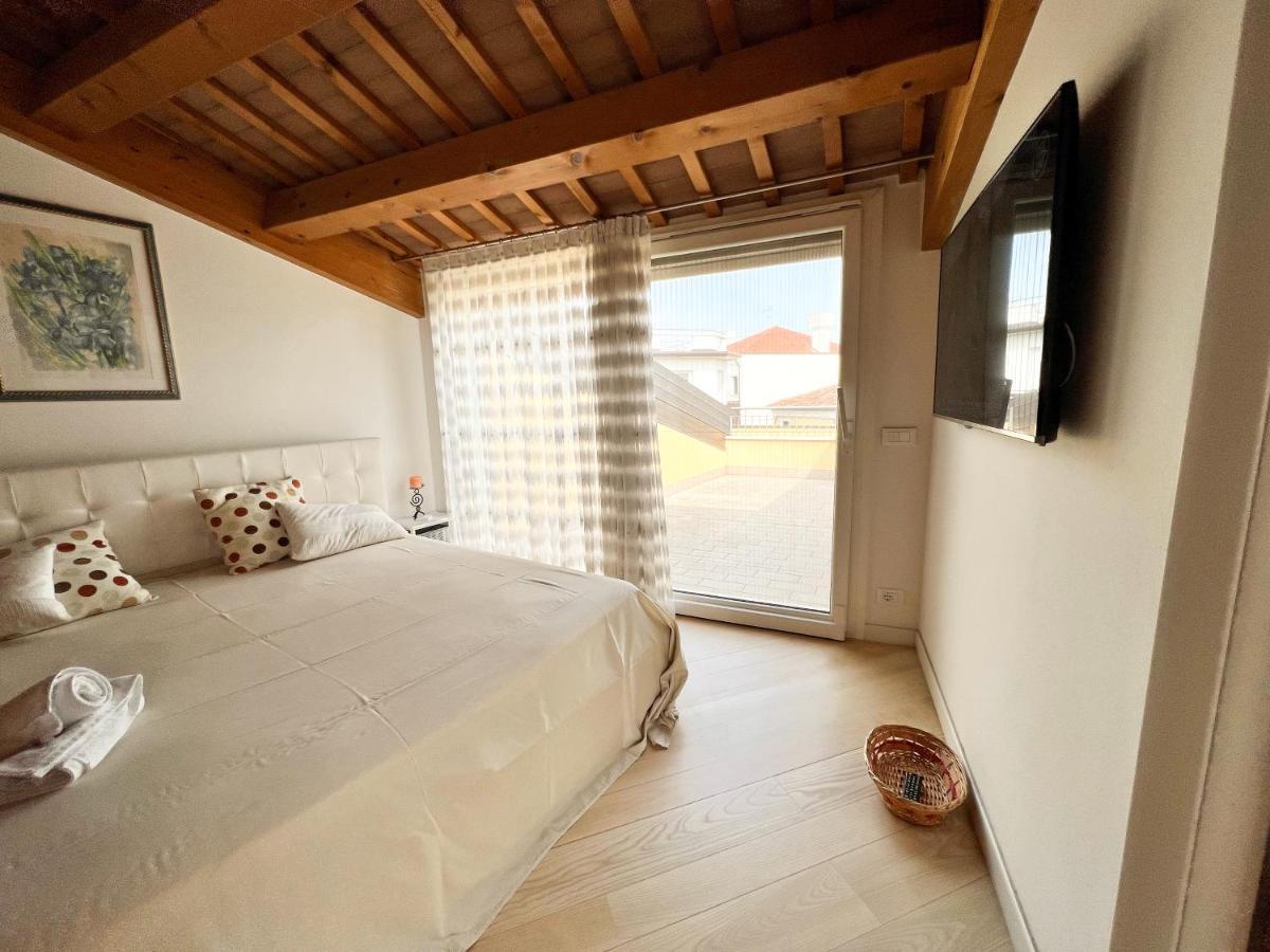 شقة Erman House Mansarda Sulla Riviera Del Brenta Venezia دولو المظهر الخارجي الصورة