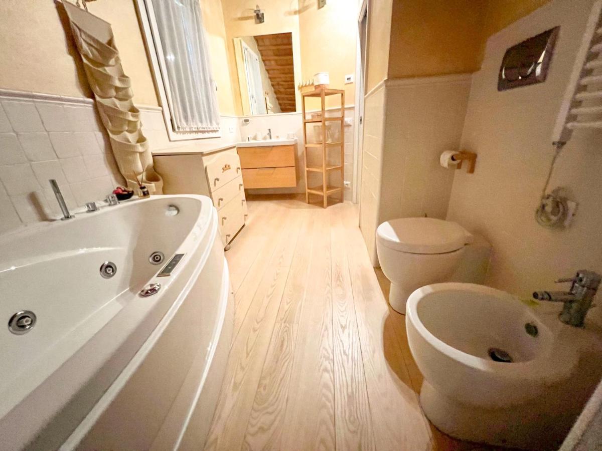 شقة Erman House Mansarda Sulla Riviera Del Brenta Venezia دولو المظهر الخارجي الصورة